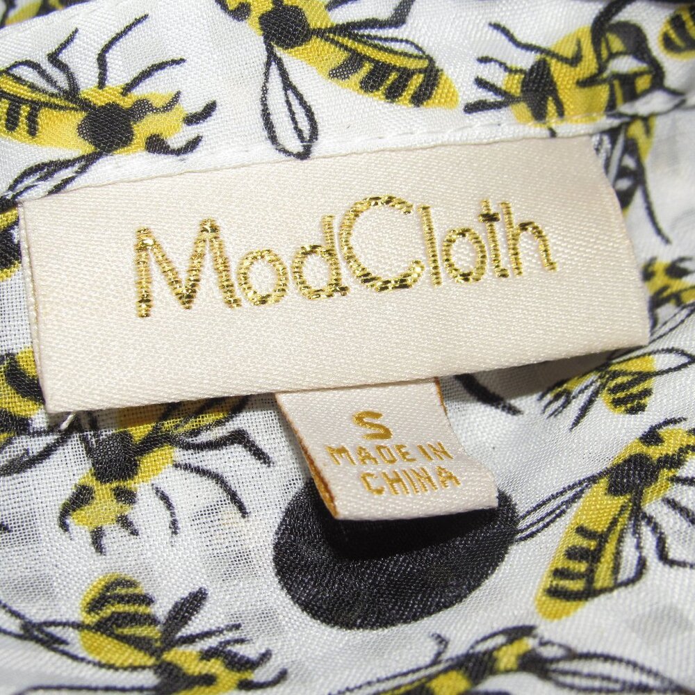 ModCloth White Sleeveless Bee Print Blouse with Yellow Accents - Picture 5 of 6